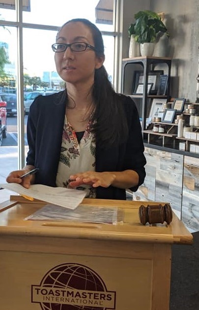 beatriz at the lectern